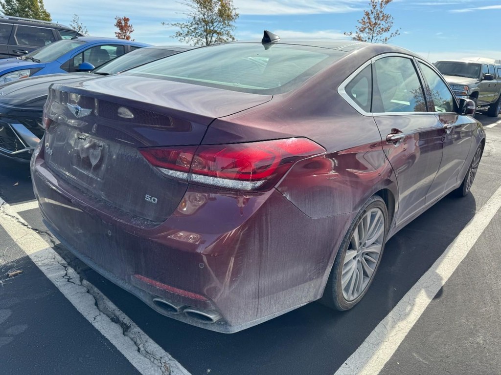 Genesis G80 Vehicle Full-screen Gallery Image 02