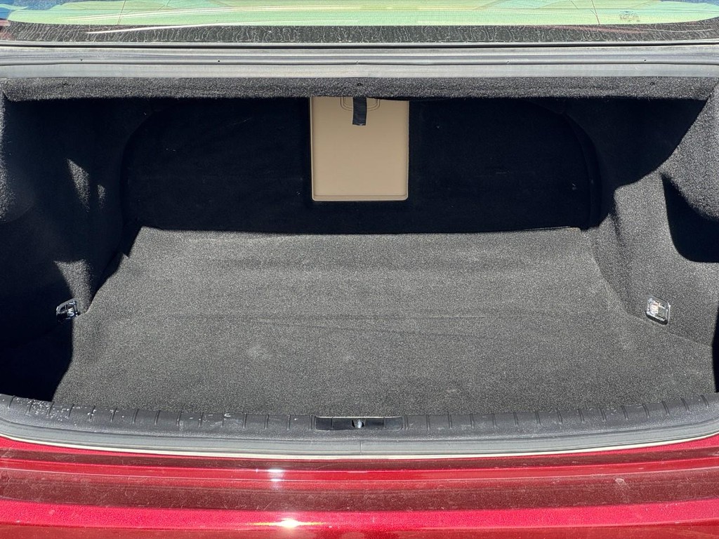 Genesis G80 Vehicle Full-screen Gallery Image 06