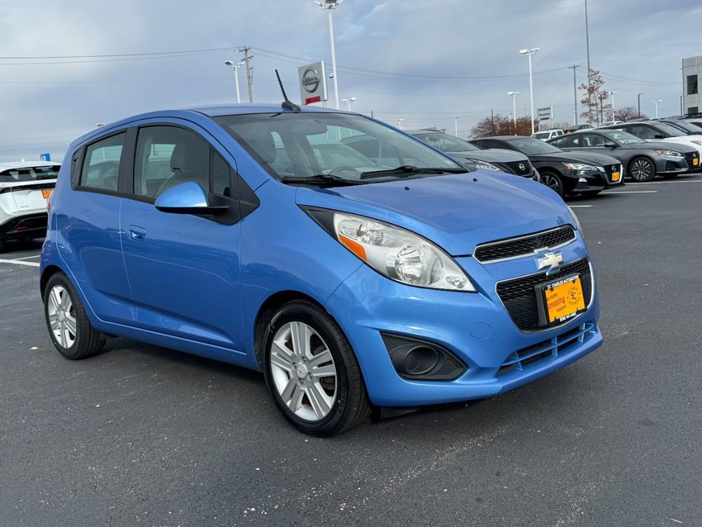 Chevrolet Spark Vehicle Full-screen Gallery Image 02