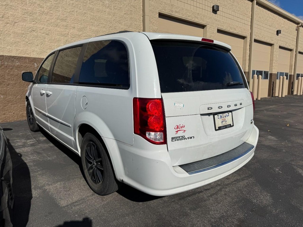 Dodge Grand Caravan Vehicle Full-screen Gallery Image 04
