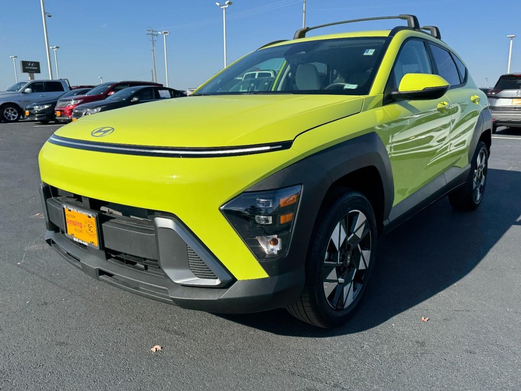 Hyundai Kona Vehicle Full-screen Gallery Image 08