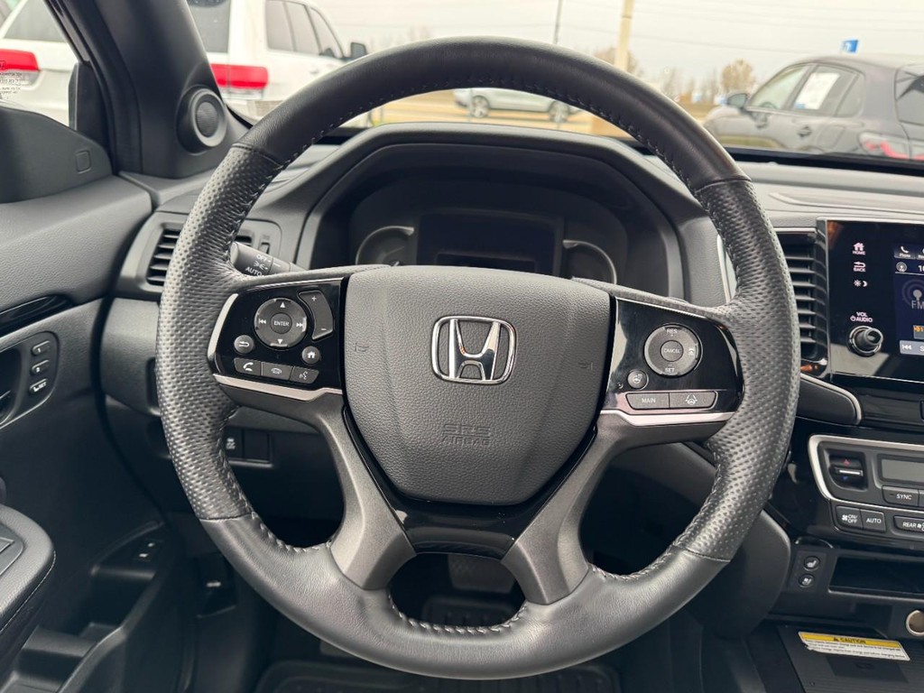 Honda Passport Vehicle Full-screen Gallery Image 14