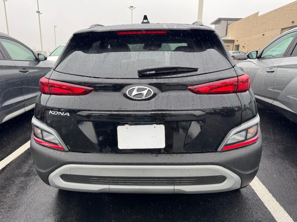 Hyundai Kona Vehicle Full-screen Gallery Image 03