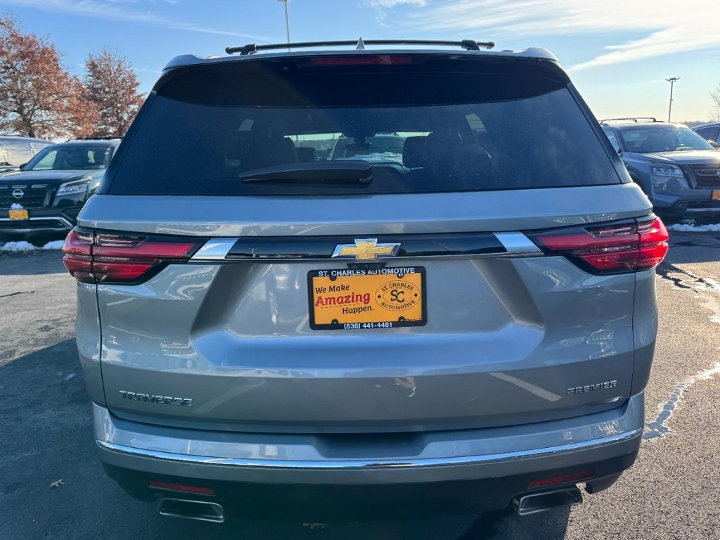 Chevrolet Traverse Vehicle Full-screen Gallery Image 04