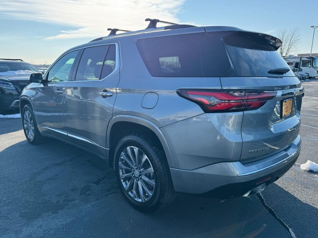 Chevrolet Traverse Vehicle Full-screen Gallery Image 05