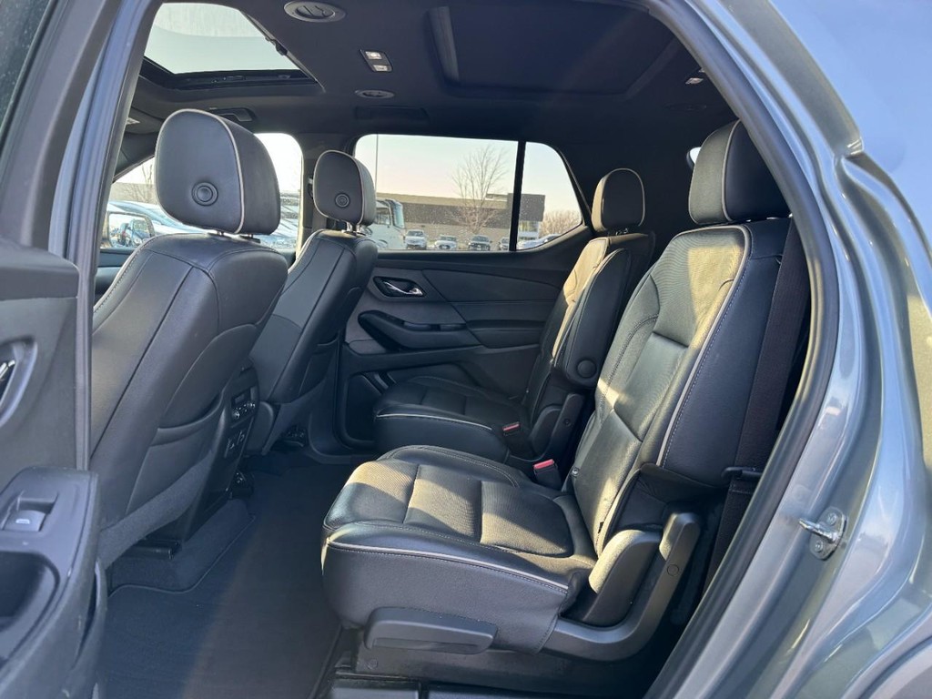 Chevrolet Traverse Vehicle Full-screen Gallery Image 10
