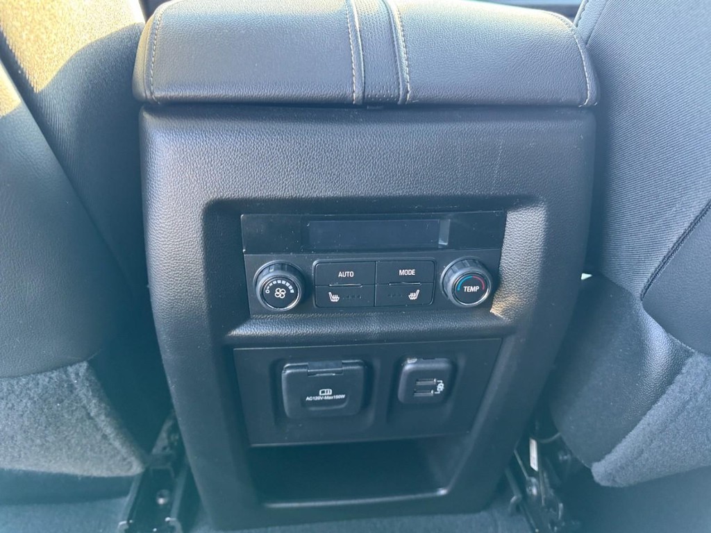 Chevrolet Traverse Vehicle Full-screen Gallery Image 14