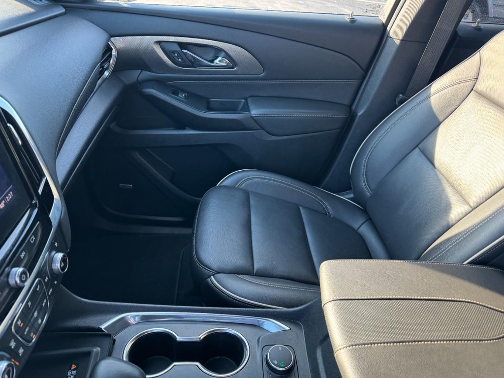 Chevrolet Traverse Vehicle Full-screen Gallery Image 17
