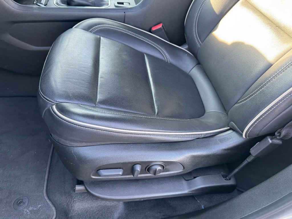 Chevrolet Traverse Vehicle Full-screen Gallery Image 18