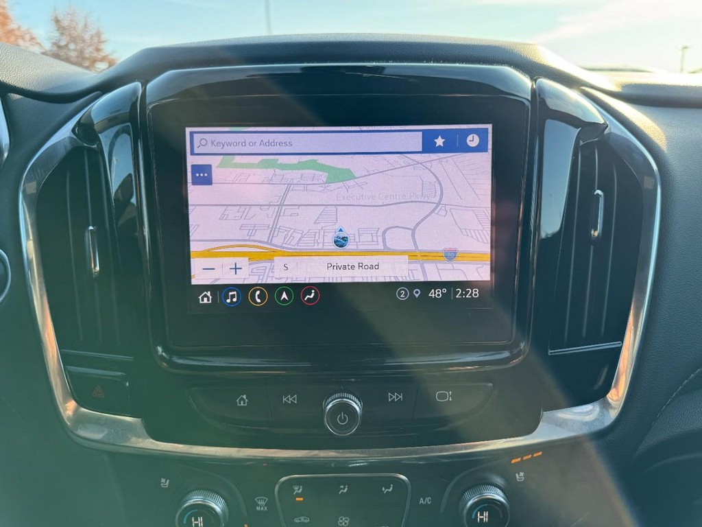 Chevrolet Traverse Vehicle Full-screen Gallery Image 24