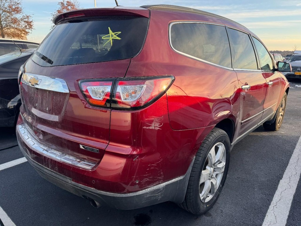 Chevrolet Traverse Vehicle Full-screen Gallery Image 02