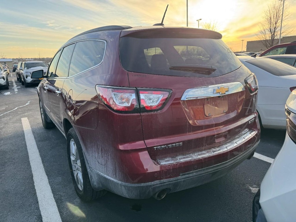 Chevrolet Traverse Vehicle Full-screen Gallery Image 03