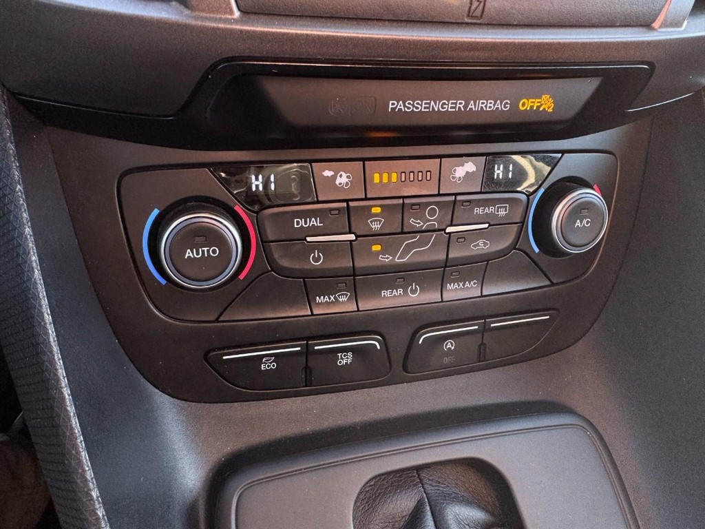 Ford Transit Connect Wagon Vehicle Full-screen Gallery Image 18