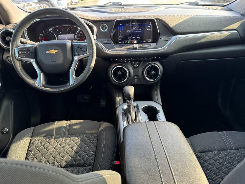 Chevrolet Blazer Vehicle Full-screen Gallery Image 11