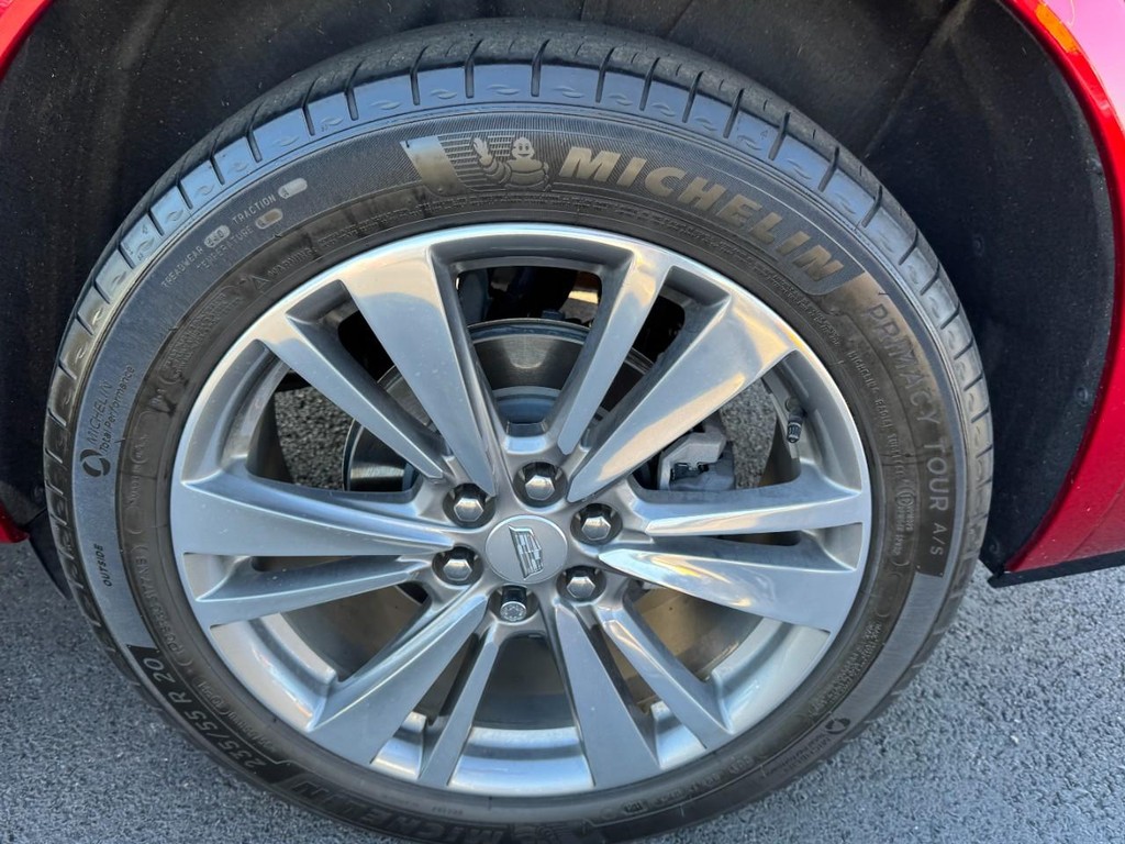 Cadillac XT6 Vehicle Full-screen Gallery Image 07