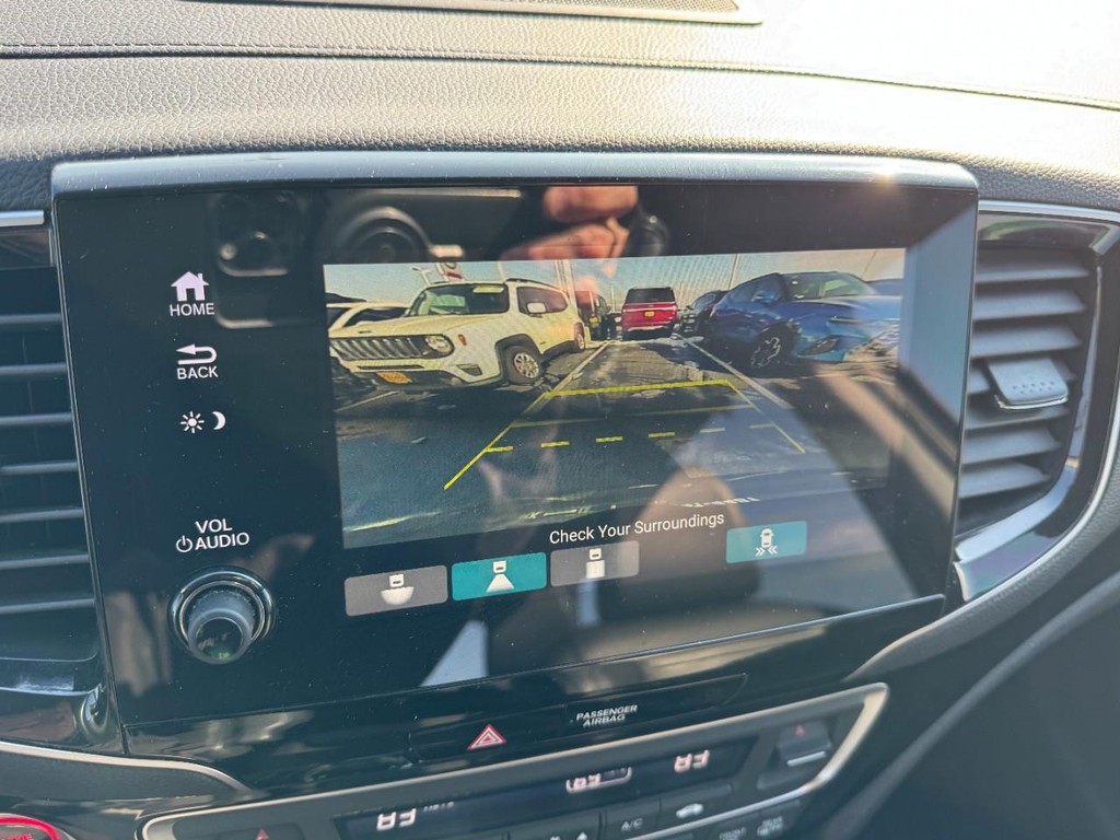 Honda Pilot Vehicle Full-screen Gallery Image 24