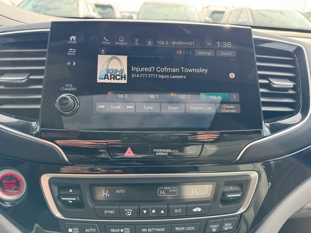 Honda Pilot Vehicle Full-screen Gallery Image 22