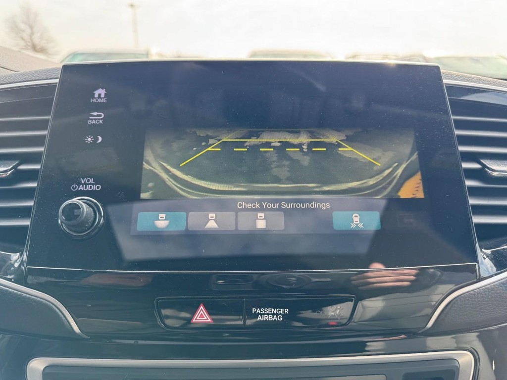 Honda Pilot Vehicle Full-screen Gallery Image 24