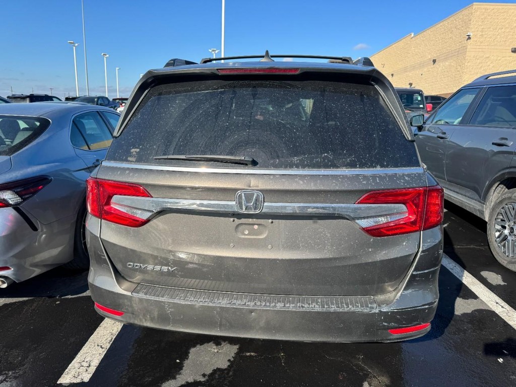 Honda Odyssey Vehicle Full-screen Gallery Image 03