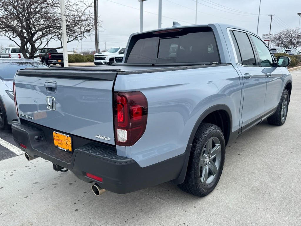 Honda Ridgeline Vehicle Full-screen Gallery Image 03