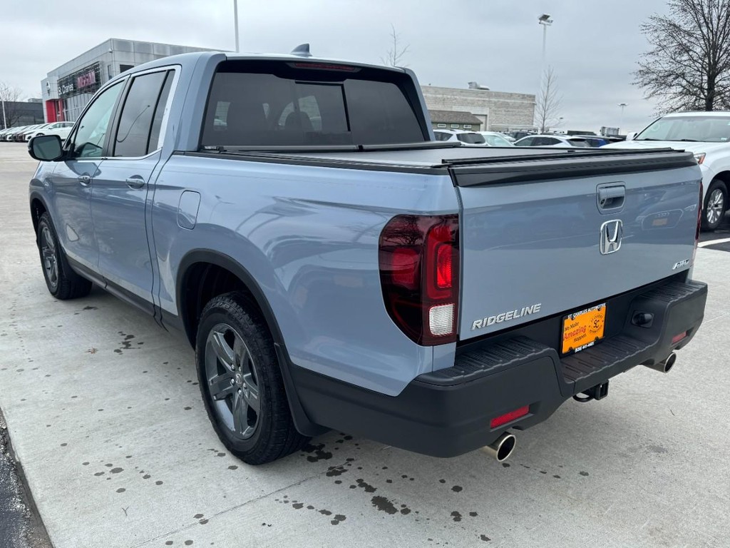 Honda Ridgeline Vehicle Full-screen Gallery Image 05