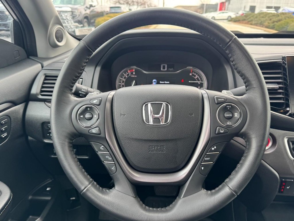 Honda Ridgeline Vehicle Full-screen Gallery Image 13