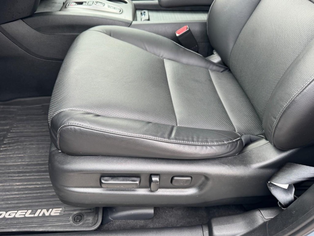 Honda Ridgeline Vehicle Full-screen Gallery Image 15