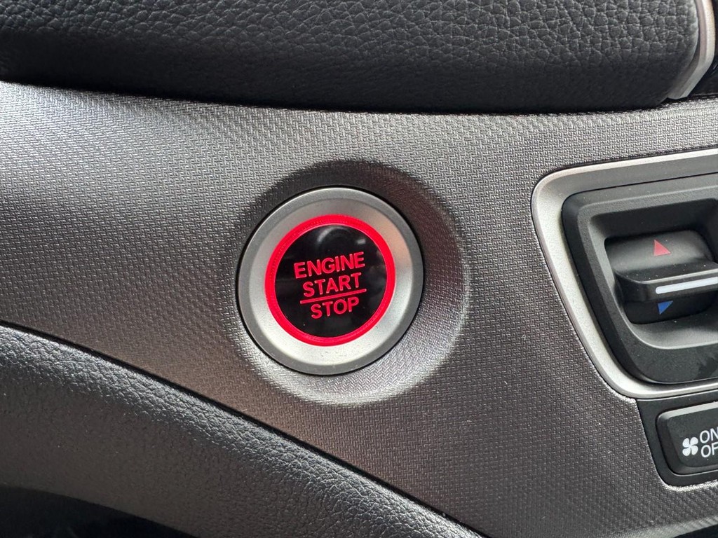 Honda Ridgeline Vehicle Full-screen Gallery Image 22