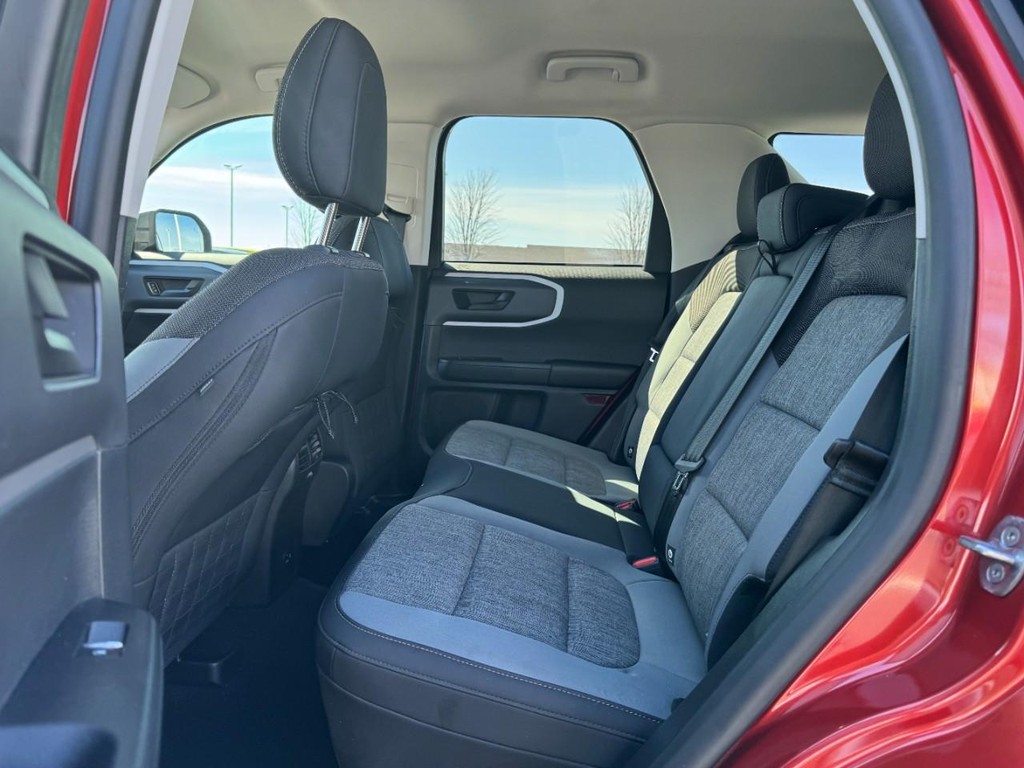 Ford Bronco Sport Vehicle Full-screen Gallery Image 10