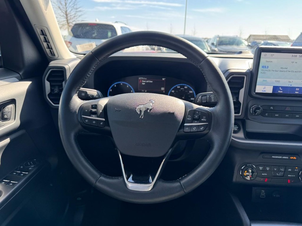 Ford Bronco Sport Vehicle Full-screen Gallery Image 12