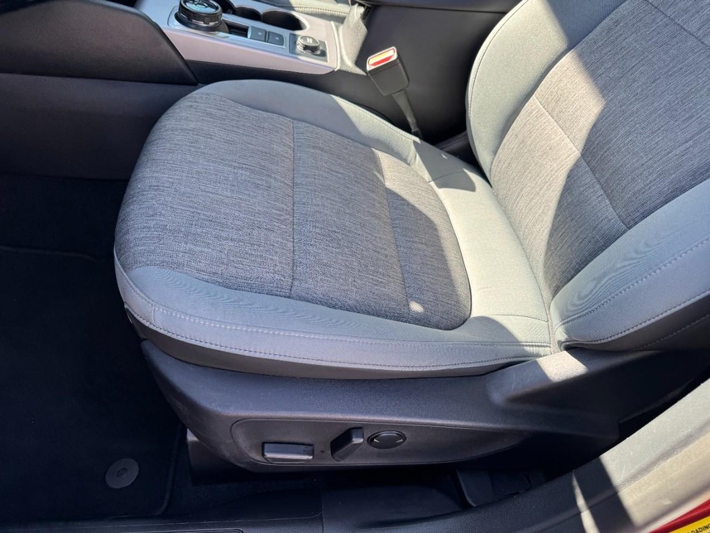 Ford Bronco Sport Vehicle Full-screen Gallery Image 14