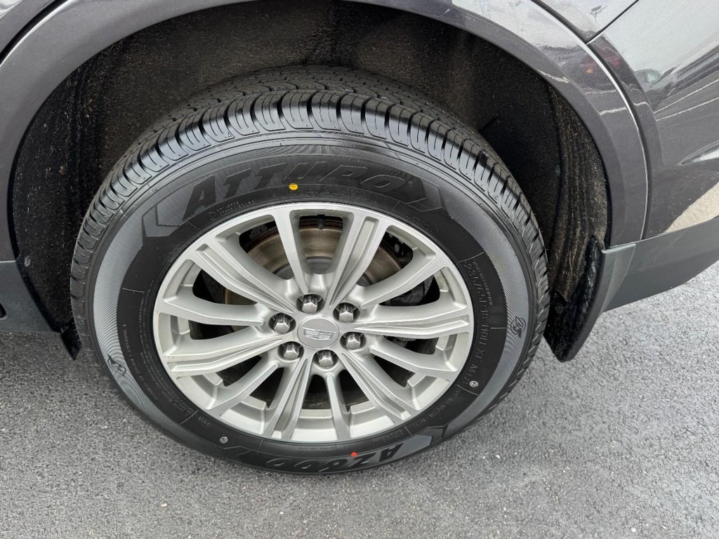 Cadillac XT5 Vehicle Full-screen Gallery Image 07