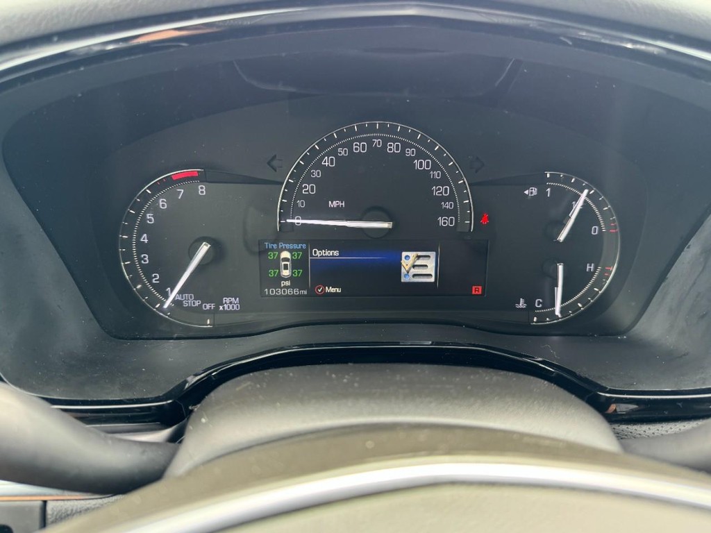 Cadillac XT5 Vehicle Full-screen Gallery Image 24