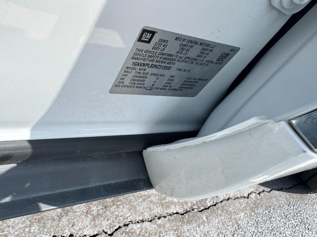 GMC Acadia Vehicle Full-screen Gallery Image 27