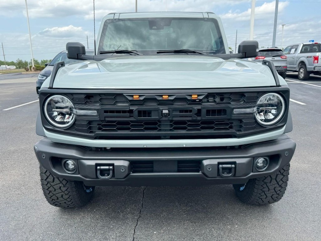 Ford Bronco Vehicle Full-screen Gallery Image 10
