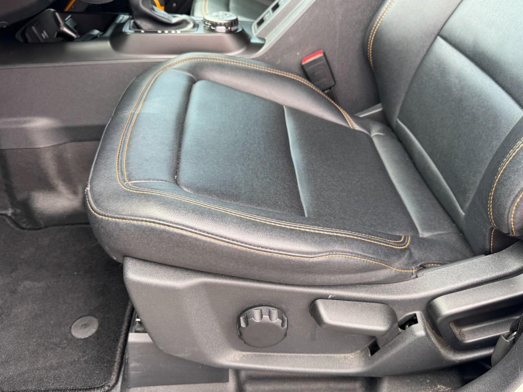 Ford Bronco Vehicle Full-screen Gallery Image 15