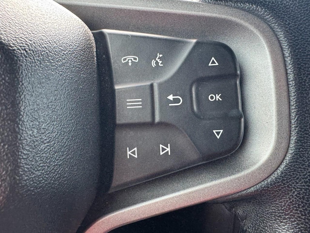 Ford Bronco Vehicle Full-screen Gallery Image 18