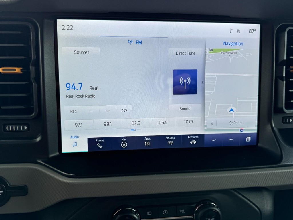 Ford Bronco Vehicle Full-screen Gallery Image 20