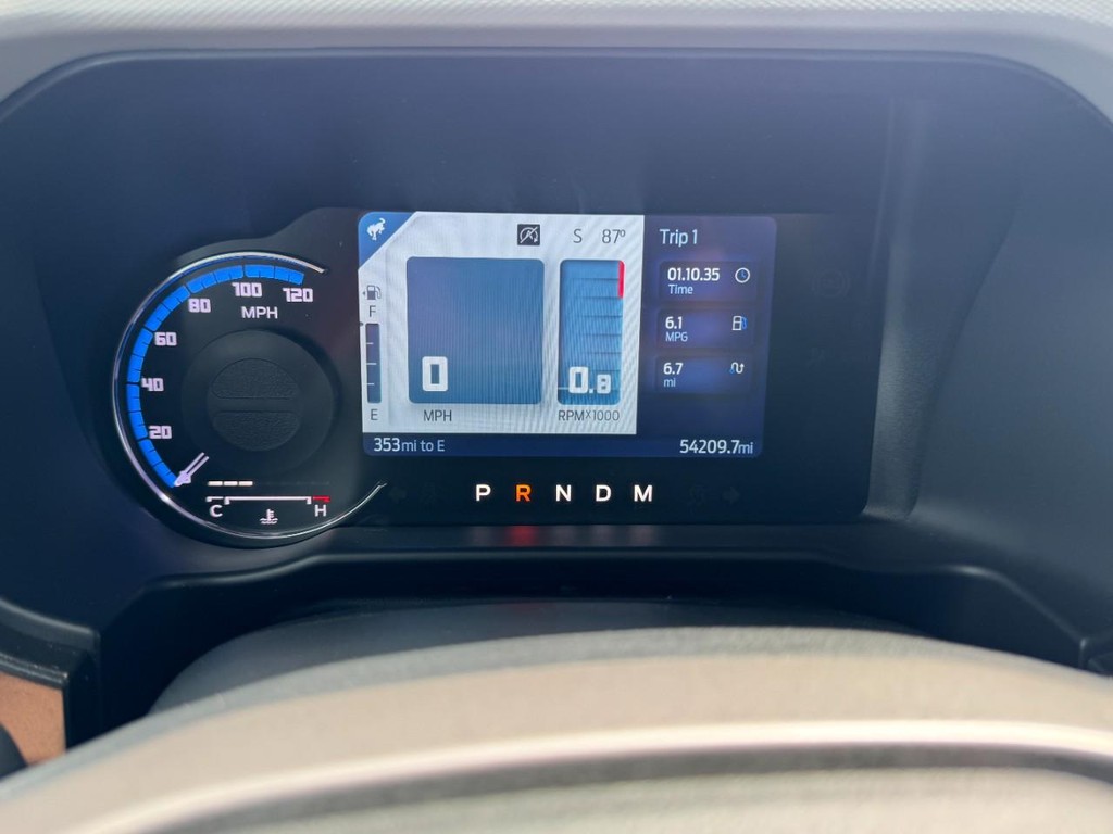 Ford Bronco Vehicle Full-screen Gallery Image 24