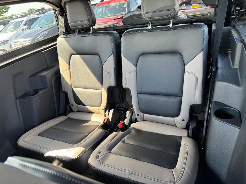 Ford Bronco Vehicle Full-screen Gallery Image 10