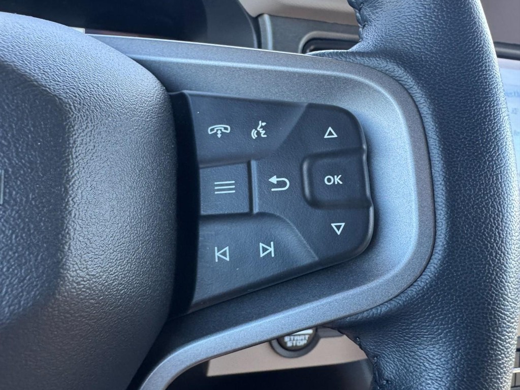 Ford Bronco Vehicle Full-screen Gallery Image 15