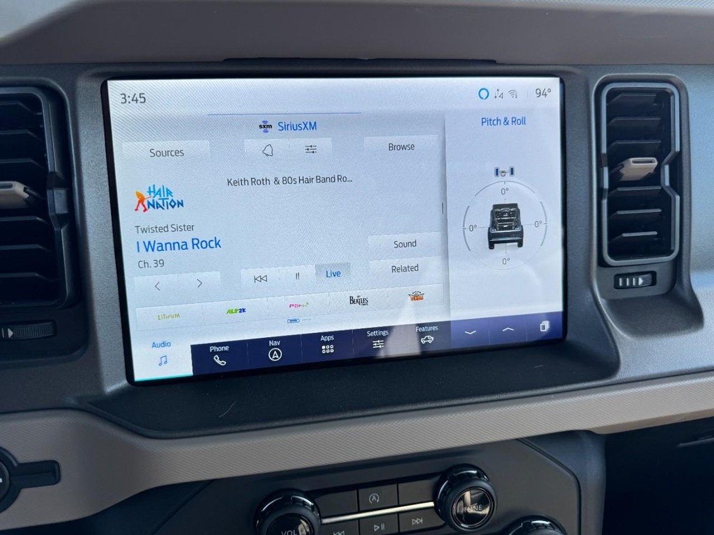 Ford Bronco Vehicle Full-screen Gallery Image 17