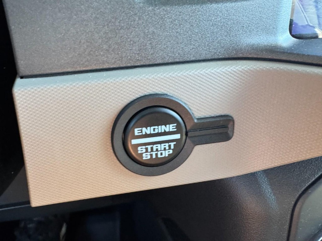 Ford Bronco Vehicle Full-screen Gallery Image 20