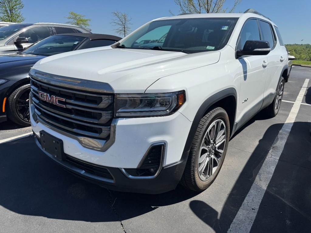 GMC Acadia Vehicle Full-screen Gallery Image 03
