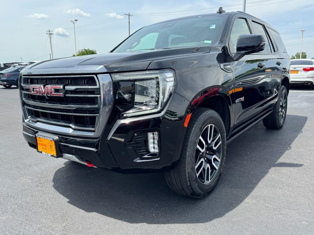 GMC Yukon Vehicle Full-screen Gallery Image 08
