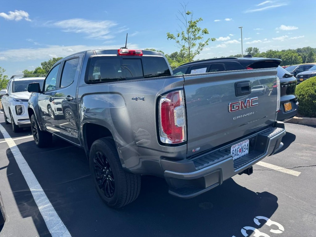 GMC Canyon Vehicle Full-screen Gallery Image 04