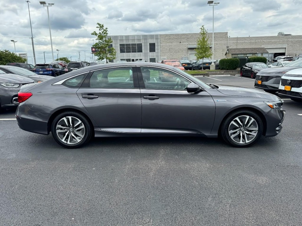 Honda Accord Hybrid Vehicle Full-screen Gallery Image 02