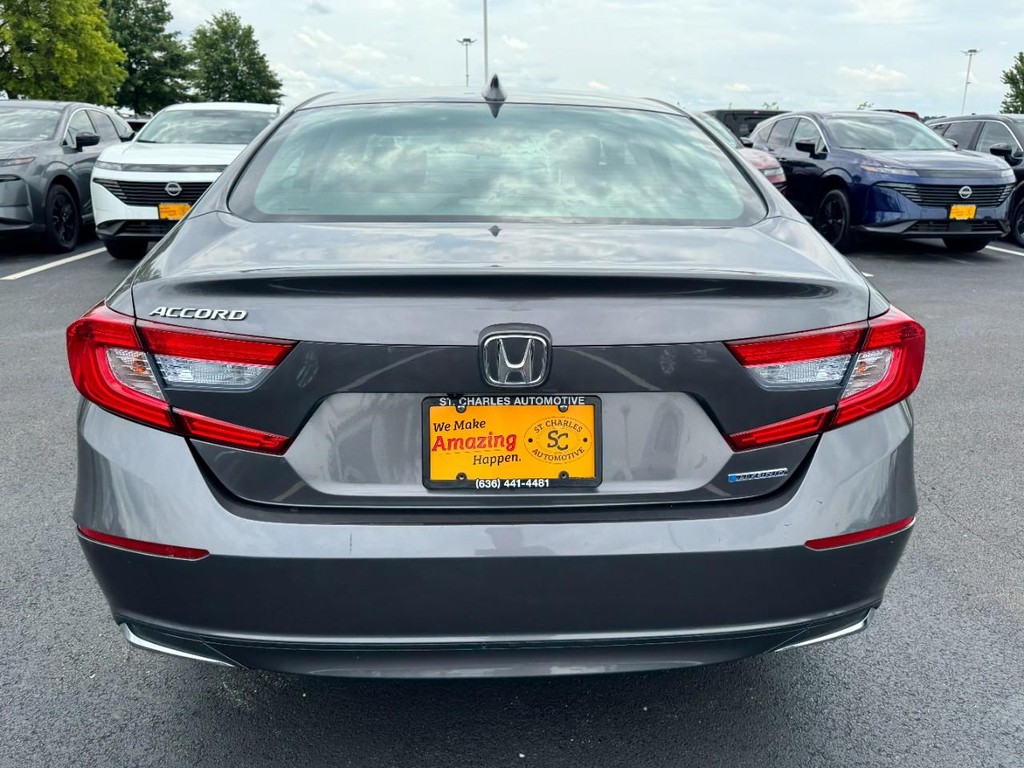 Honda Accord Hybrid Vehicle Full-screen Gallery Image 04