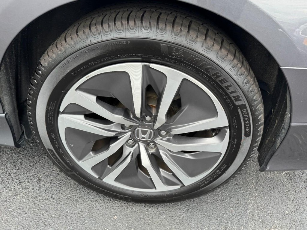 Honda Accord Hybrid Vehicle Full-screen Gallery Image 07