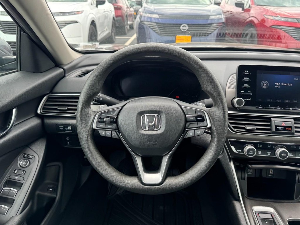 Honda Accord Hybrid Vehicle Full-screen Gallery Image 12